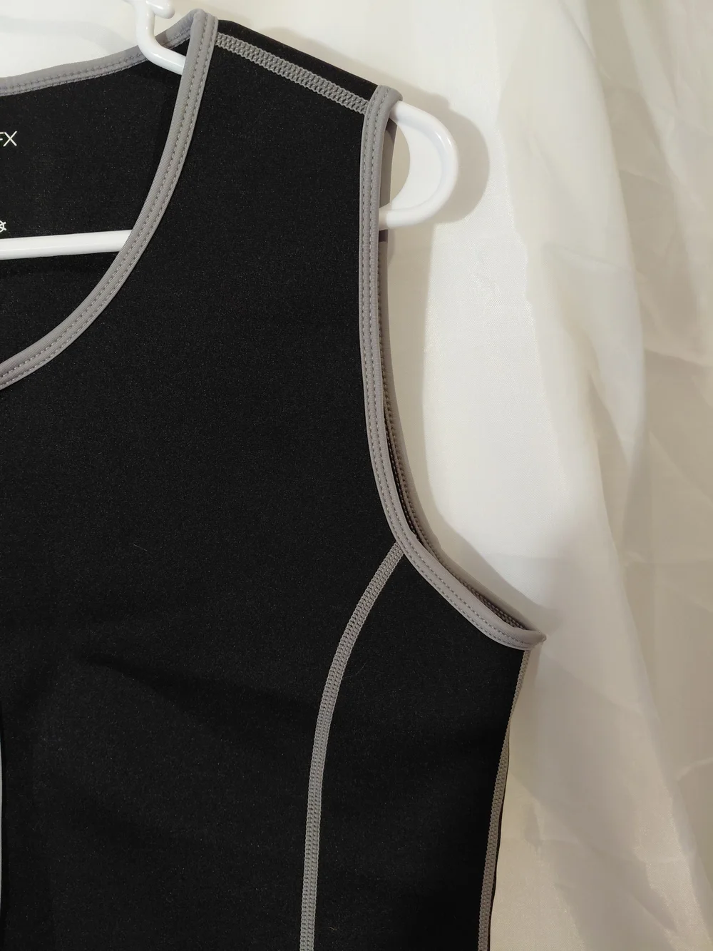 SaunaFX Men's Black Zip-Front Sweater Vest - Thermal Undershirt